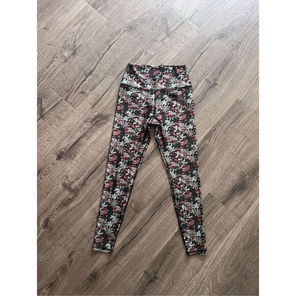 Women’s High waisted Floral print leggings - Picture 2 of 4